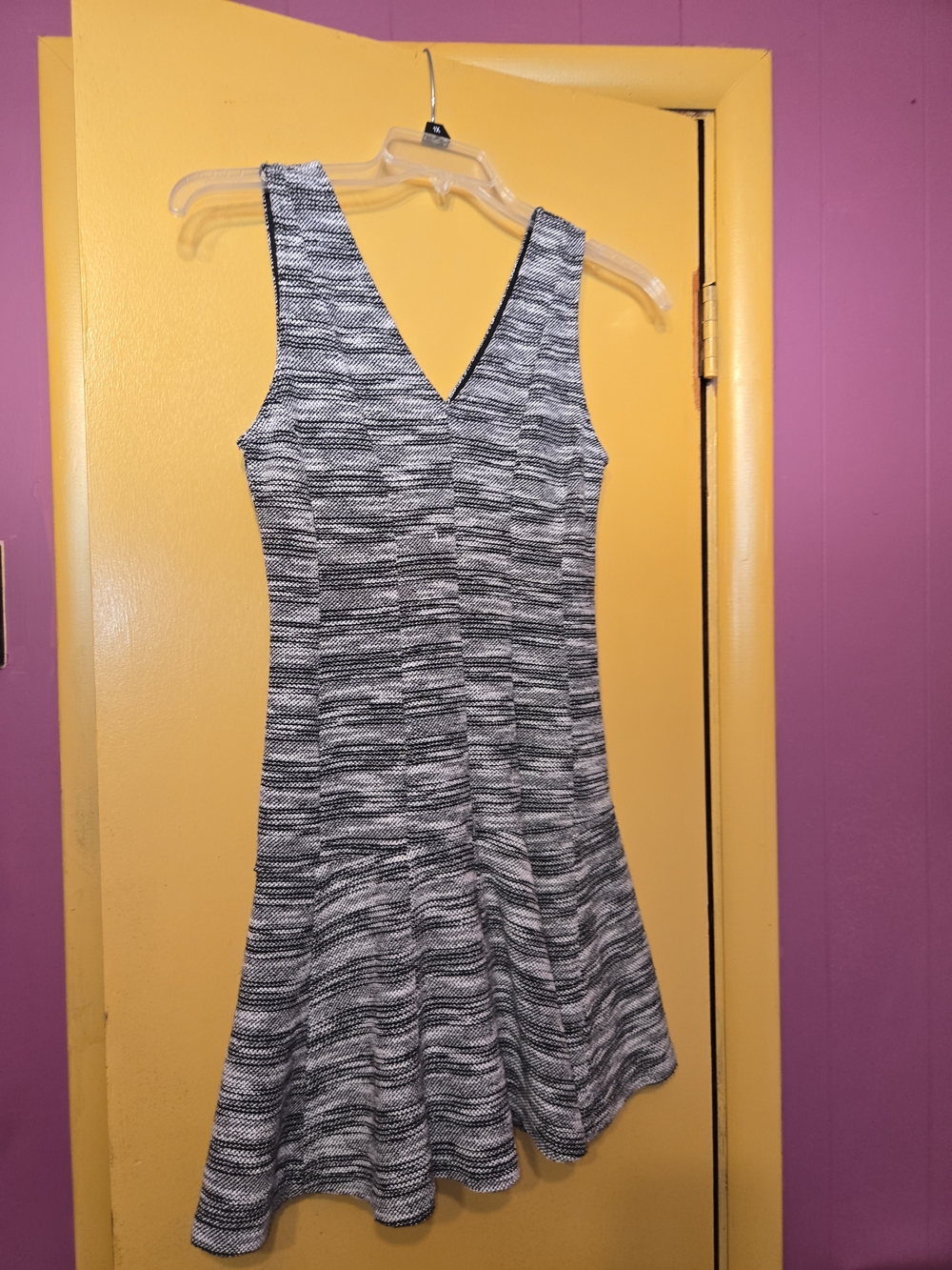 Banana Republic Black & White V-Neck Midi Flared Knit Dress